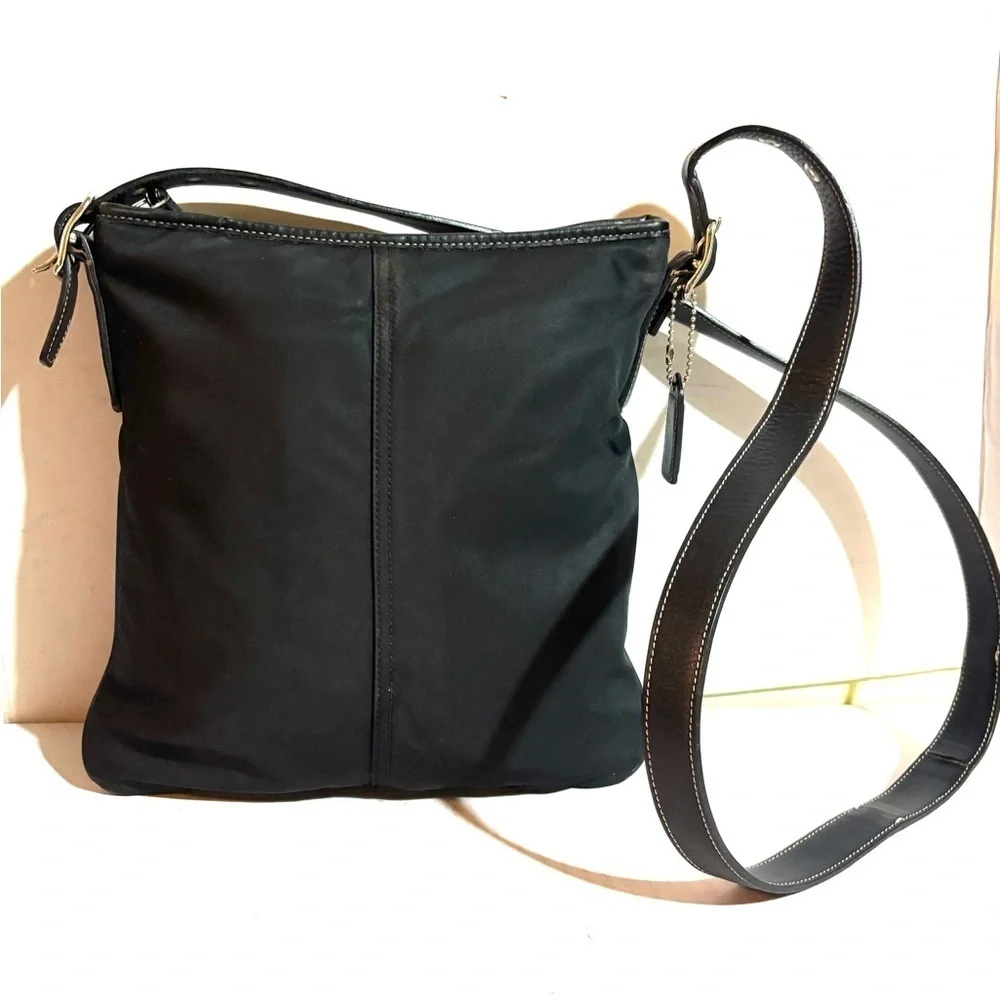 Coach nlyon vintage Elegant Black crossbody Bag